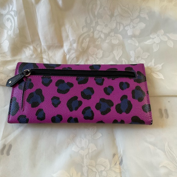 Vera Bradley Purple and Black Print Faux Leather Tri Fold Wallet 8.5” X 4.5” EUC - Picture 2 of 5